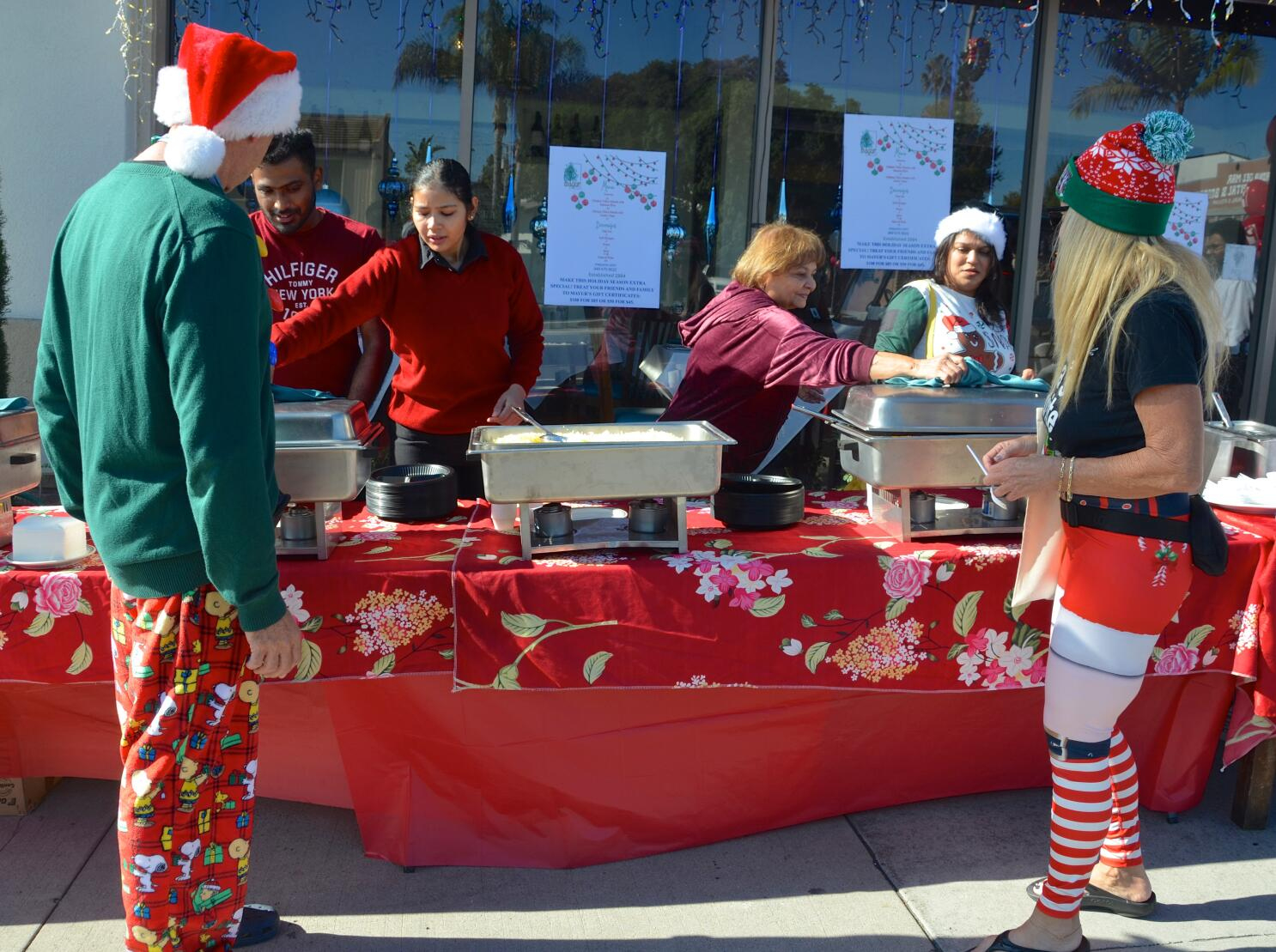 Crowds Stroll, Shop And Celebrate At Cdm&amp;#039;S 46Th Annual Christmas within Annual Christmas Visitor Crossword