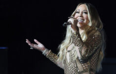 Mariah Carey'S 'Queen Of Christmas' Trademark Upsets Singers – Los within Carey Known As The Queen Of Christmas Crossword