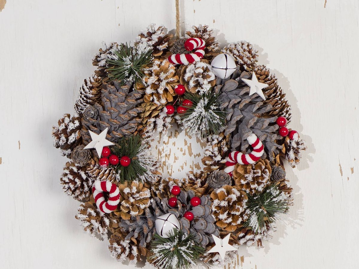 shoppers highly recommend bunches lovely christmas wreaths regarding christmas wreath material daily crossword Shoppers 'Highly Recommend' Bunches' 'Lovely' Christmas Wreaths regarding Christmas Wreath Material Daily Crossword